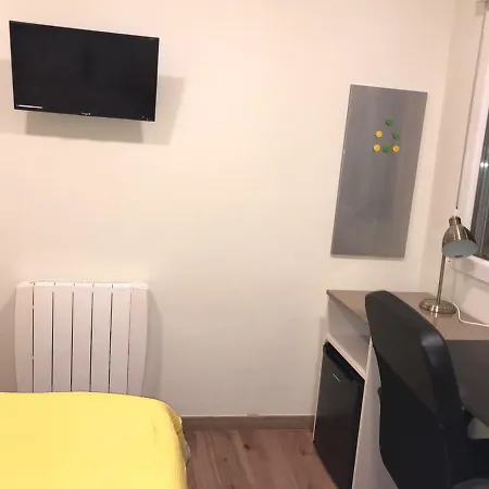 Residencia Compostela 2 *