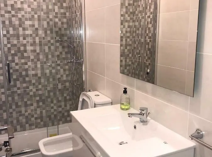 Residencia Compostela 2 *