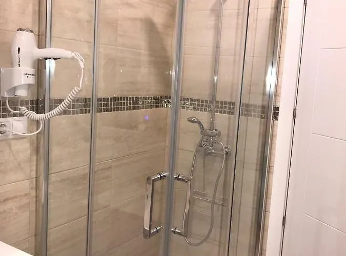 לינה וארוחת בוקר Residencia Compostela 2 סנטיאגו דה קומפוסטלה